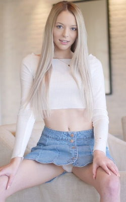 Porn Model Lily Larimar