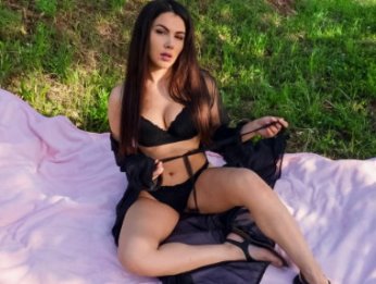 A Picnic with Valentina Porn