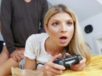 A Gamer Girl Focus Porn